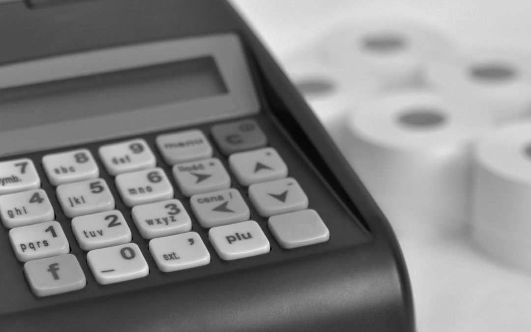 Online shop vs fiscal cash register in e-commerce accounting